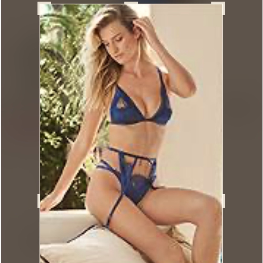 Venus lace and satin bra set